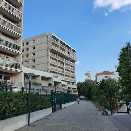 Renewed Spacious 35m2 In * باريس