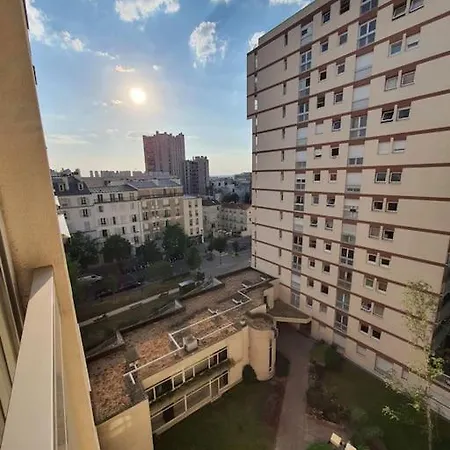 Renewed Spacious 35m2 In شقة