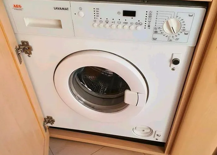 Renewed Spacious 35m2 In *